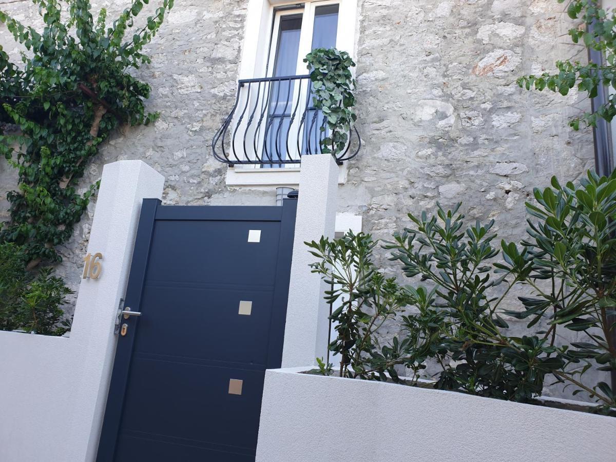 Castel Apartment Mali Losinj Exterior photo