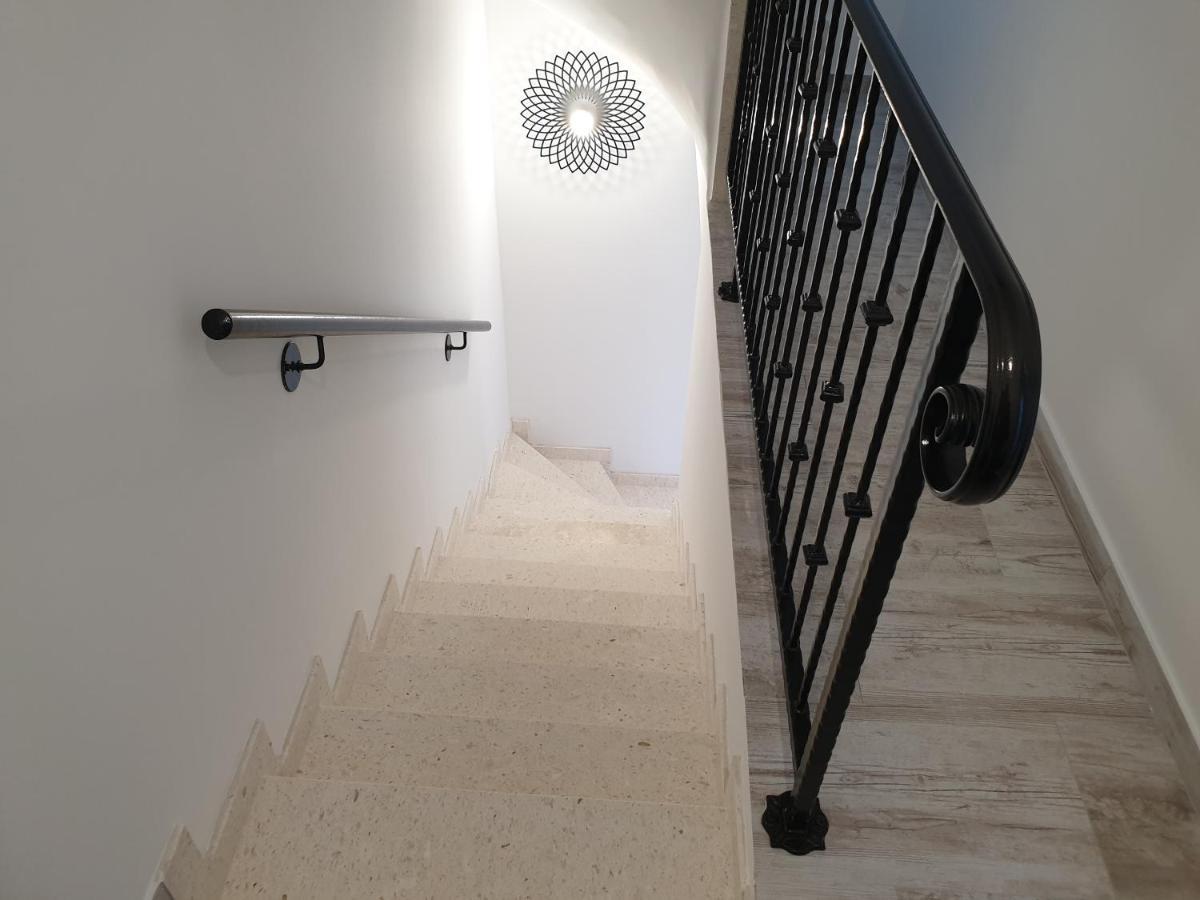 Castel Apartment Mali Losinj Exterior photo