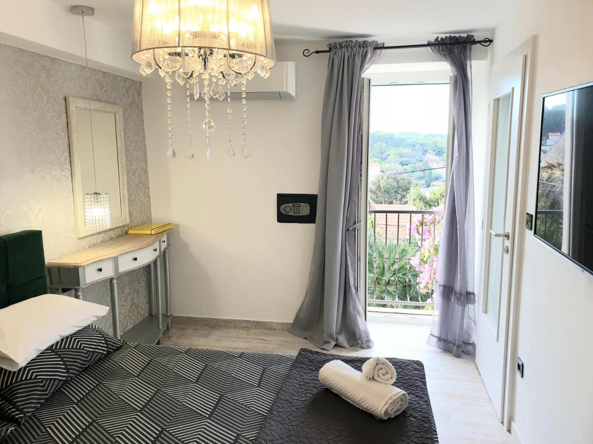 Castel Apartment Mali Losinj Exterior photo