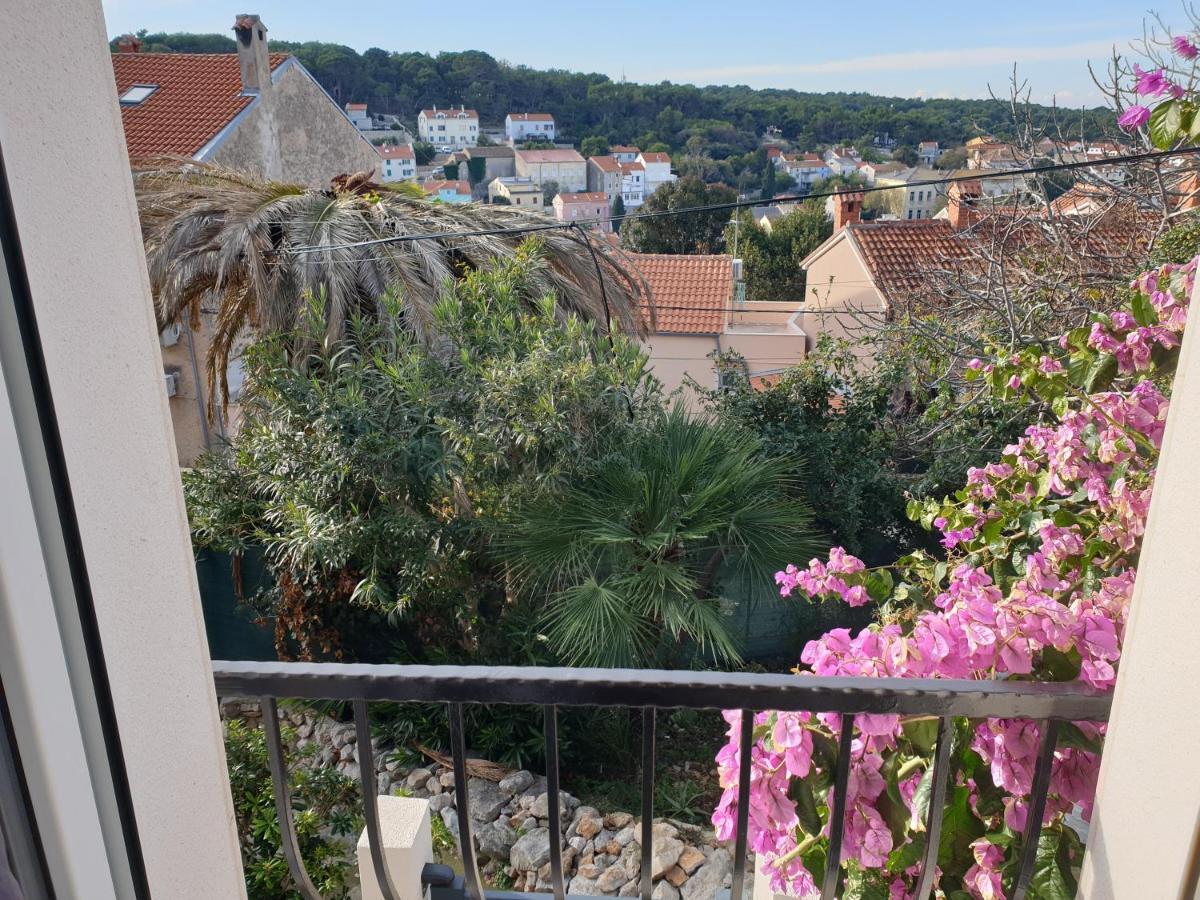 Castel Apartment Mali Losinj Exterior photo
