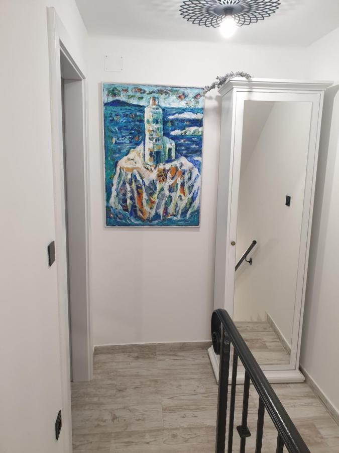 Castel Apartment Mali Losinj Exterior photo
