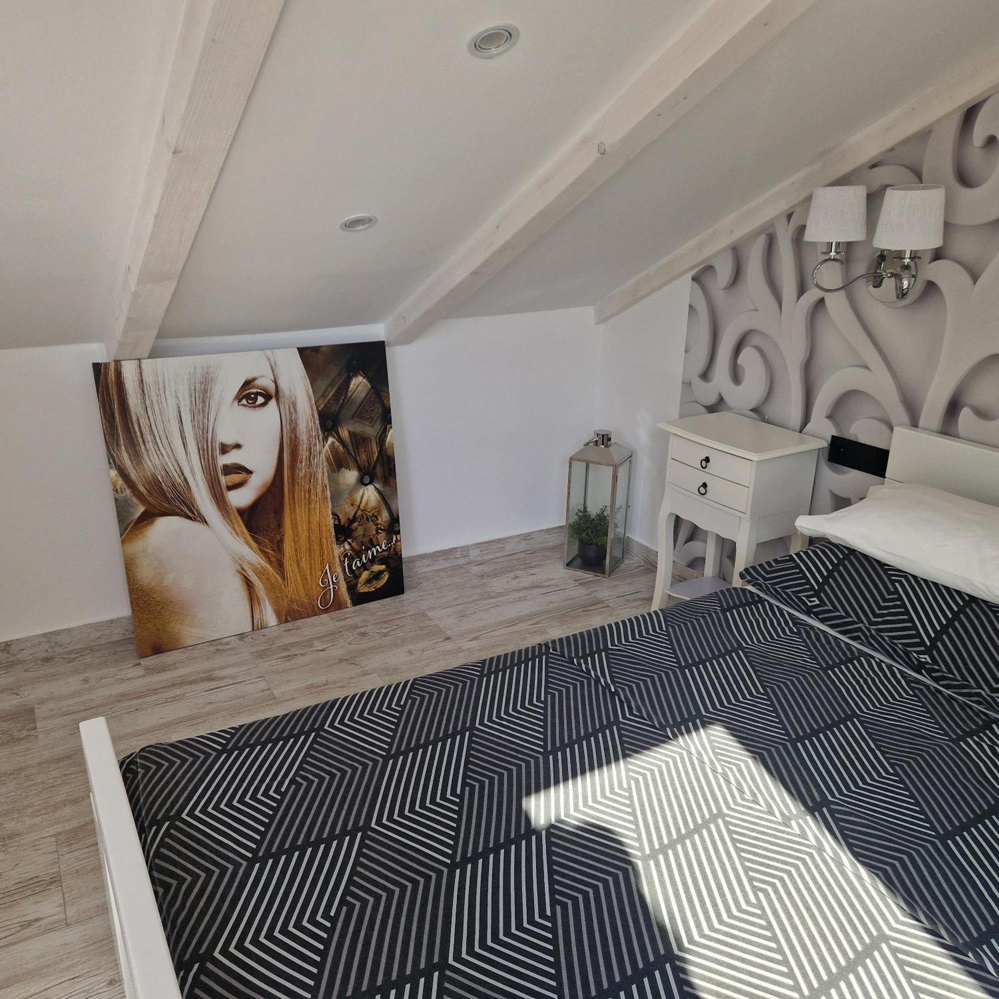 Castel Apartment Mali Losinj Exterior photo