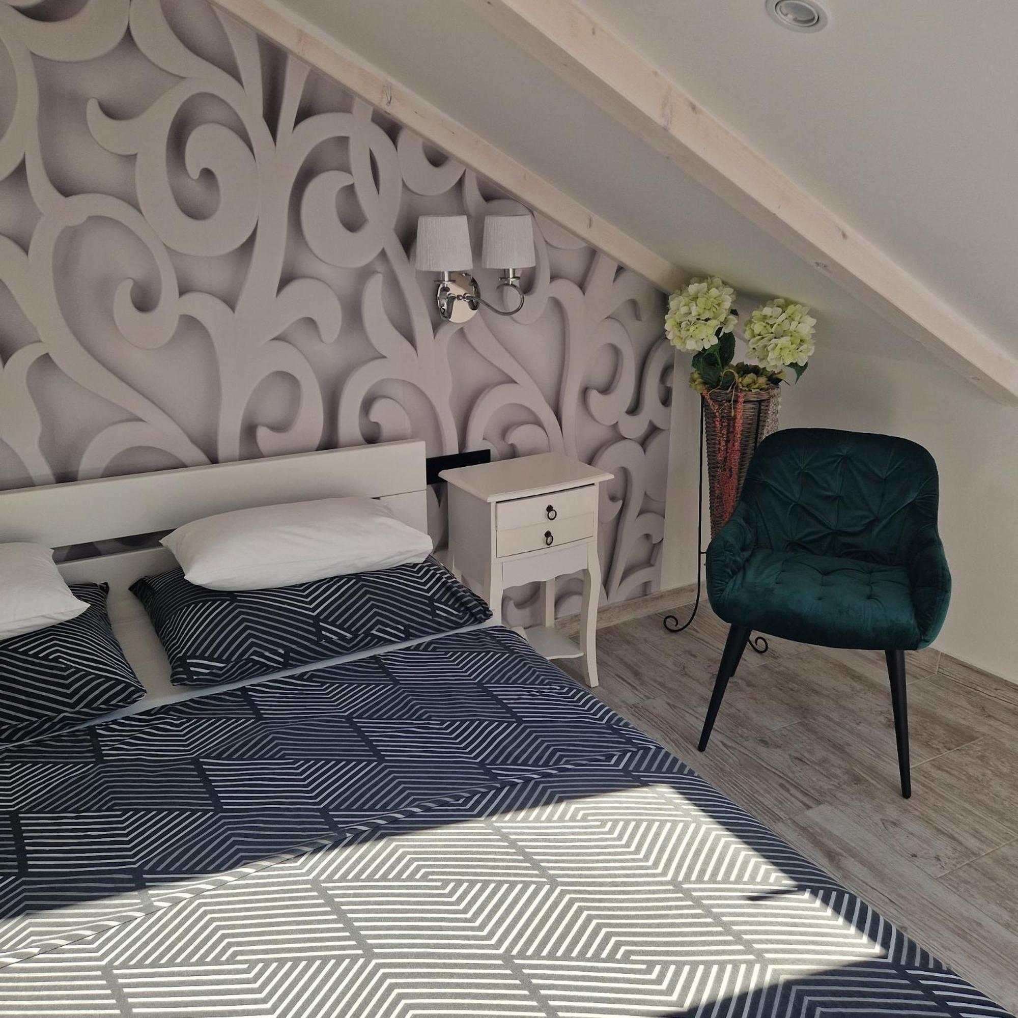 Castel Apartment Mali Losinj Exterior photo